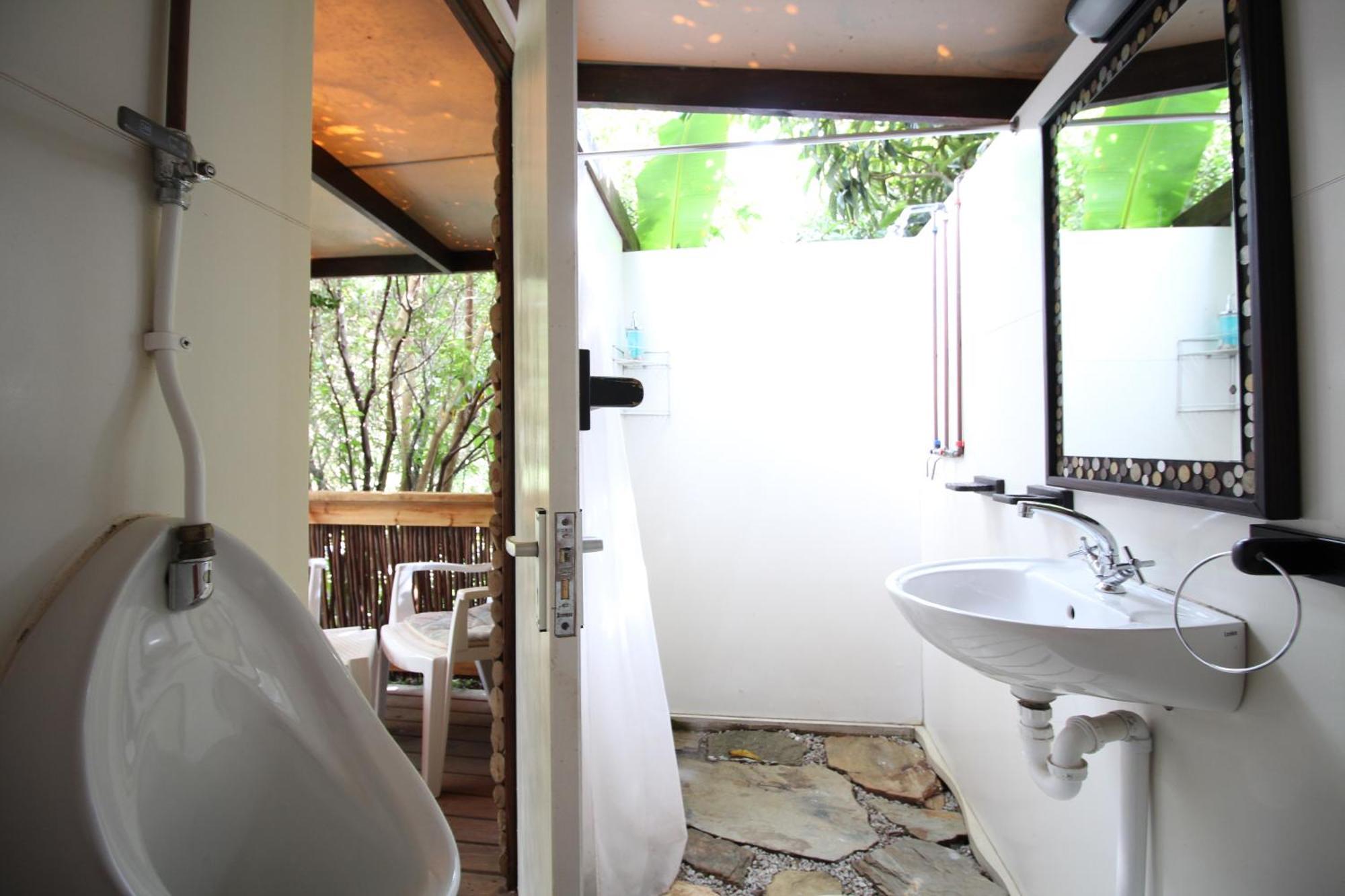 Mali Boutique Lodge & Tube 'N Axe Budget Accommodation ستورمزريفير الغرفة الصورة